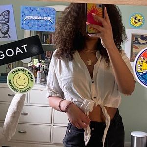 UO/BDG Cropped Striped Collared Button-Up Shirt